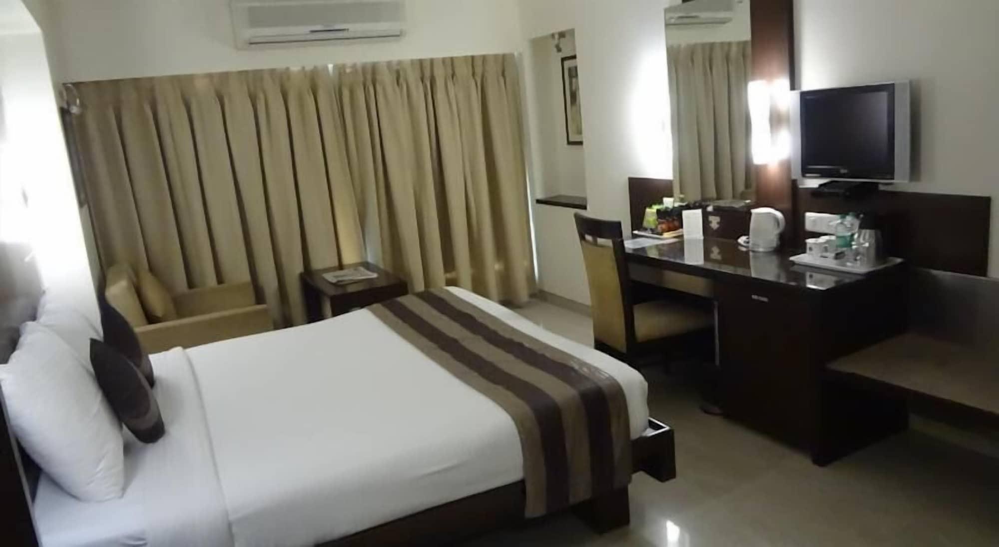 Hotel Suba Galaxy Mumbai Bombaim Exterior foto