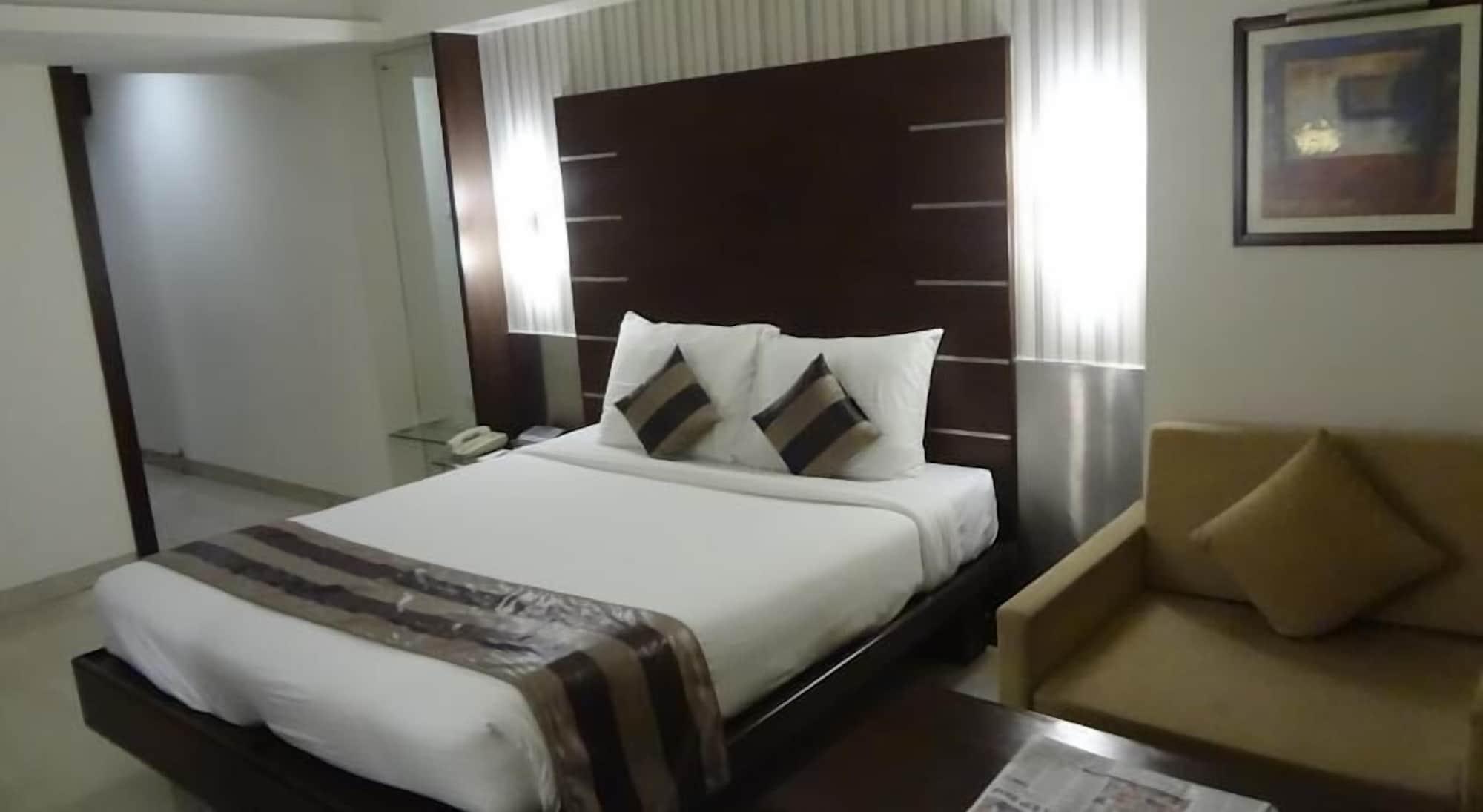 Hotel Suba Galaxy Mumbai Bombaim Exterior foto