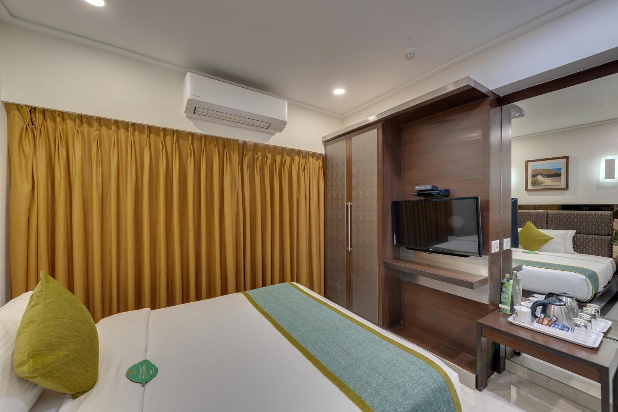 Hotel Suba Galaxy Mumbai Bombaim Exterior foto