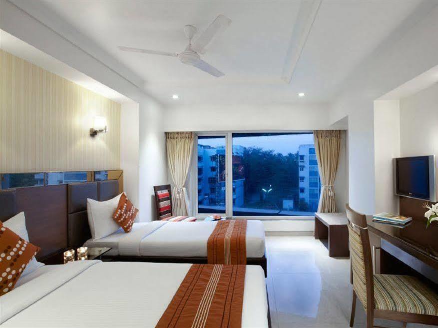 Hotel Suba Galaxy Mumbai Bombaim Exterior foto